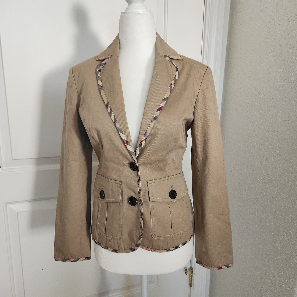 Fashion Jacket Blazer with Fun Plaid Details
